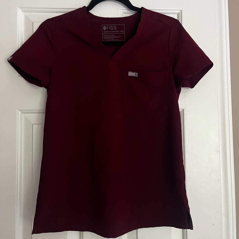 Figs XXS burgundy Catarina One pocket scrub top